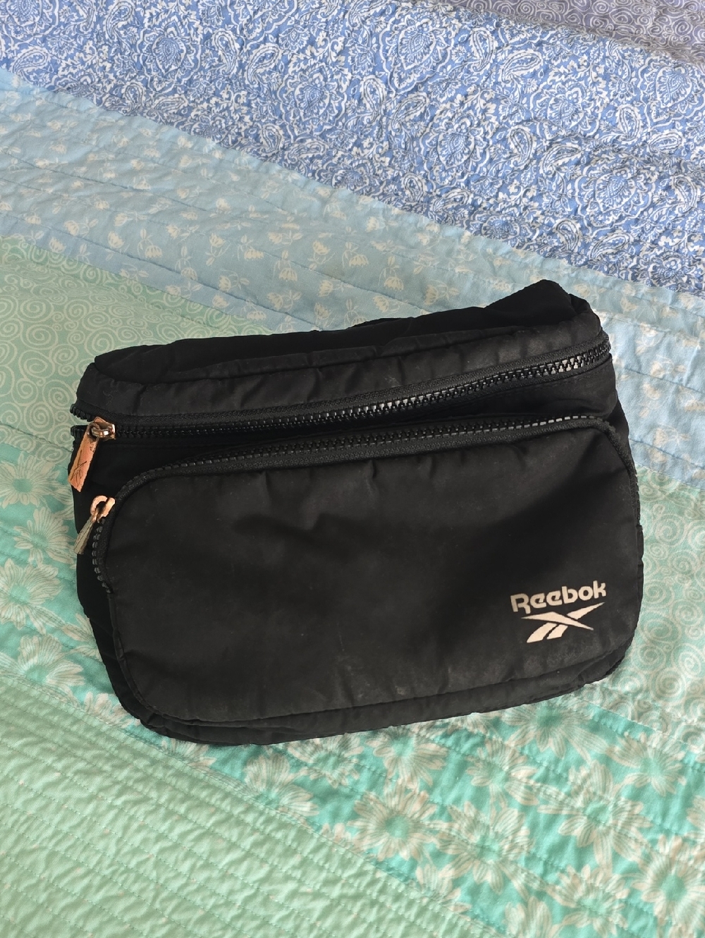 8/12 Reebok Black Fanny Pack Adjustable Straps